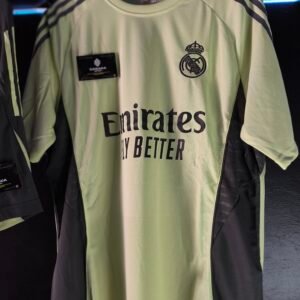Real Madrid Kit Deportivo con mangas