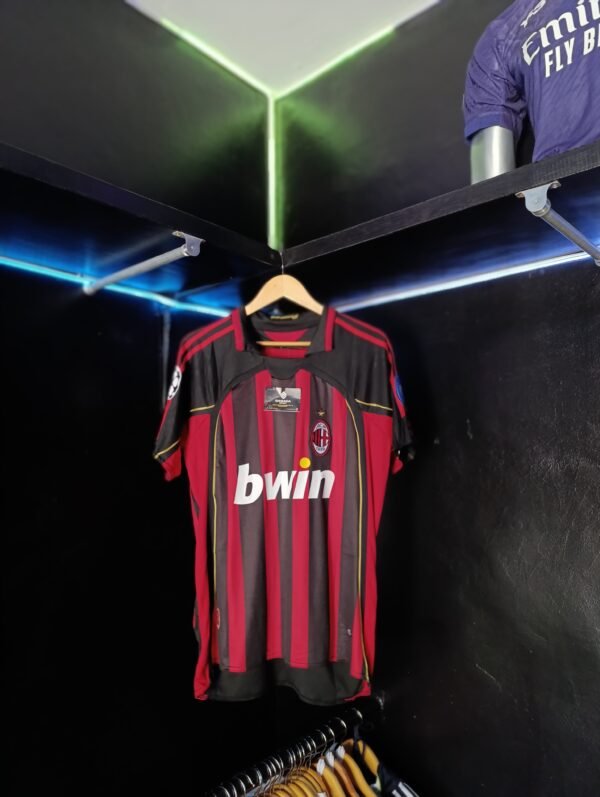 Milan - Manga Corta