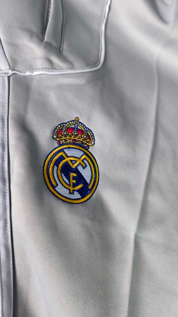 Real Madrid Kit Deportivo - Imagen 5