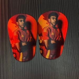 Mini Espinillera - Yamal Selección