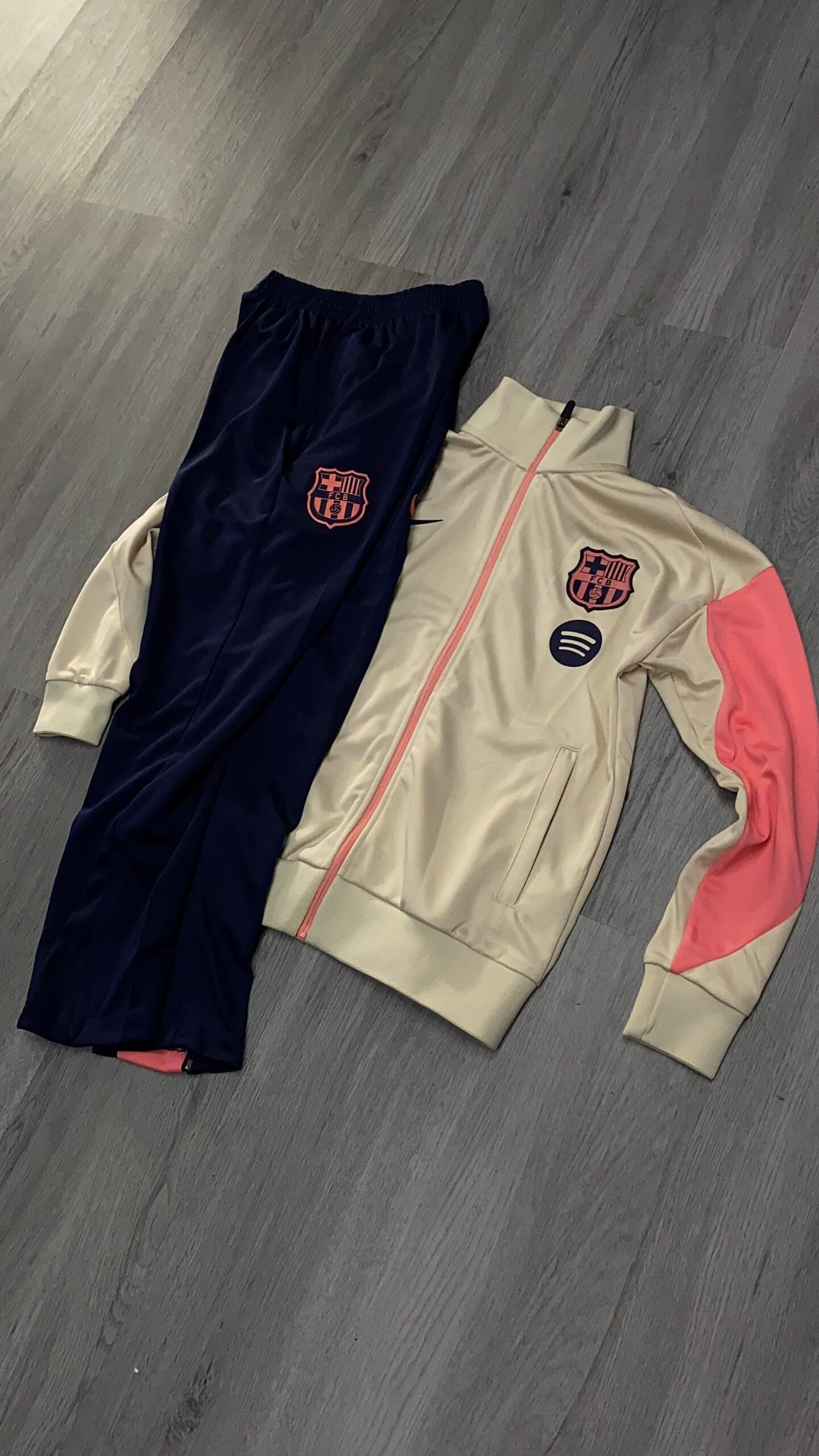 Kit de Presentación – Barcelona (niños) - Imagen 2