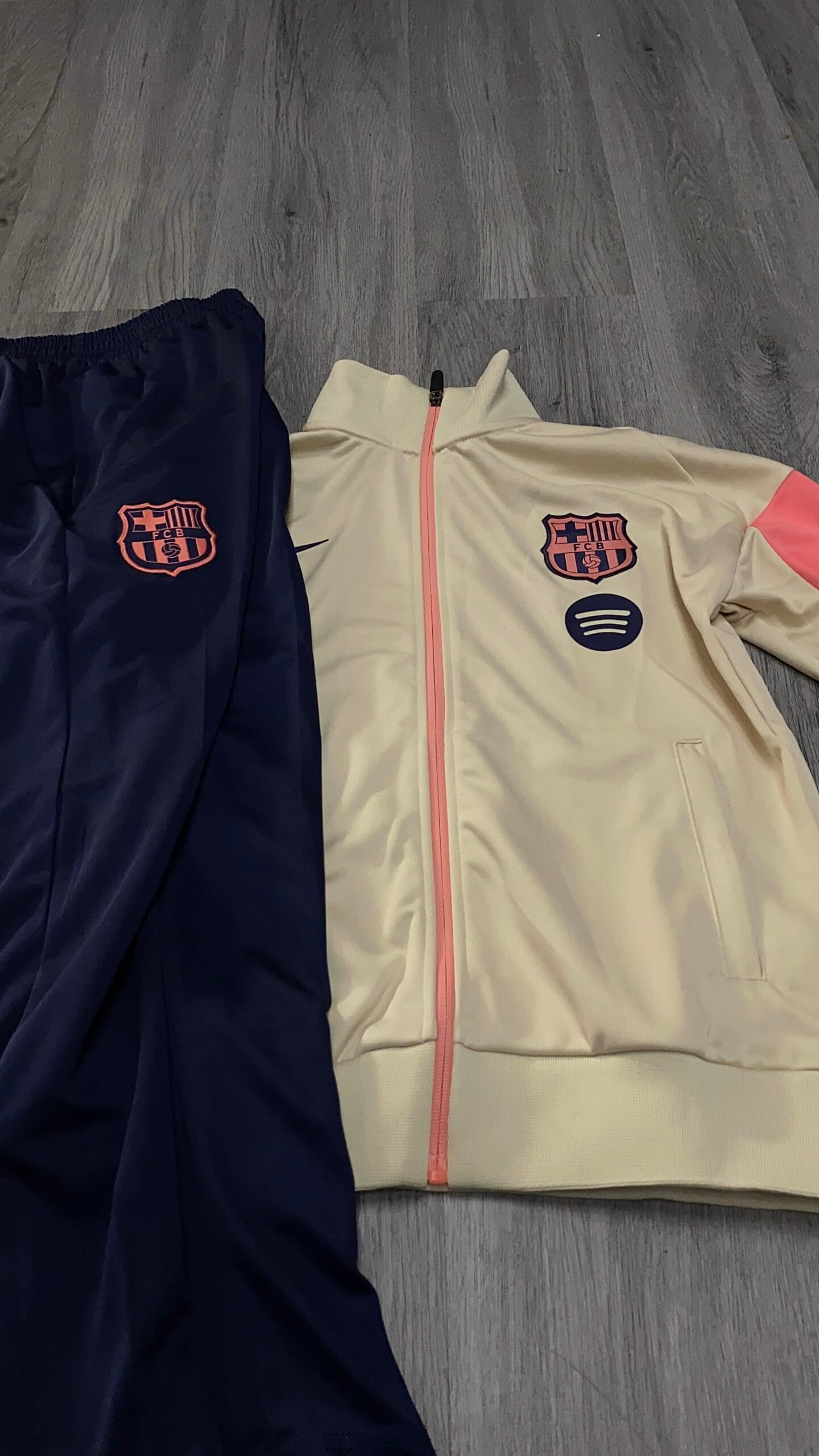Kit de Presentación – Barcelona (niños) - Imagen 3